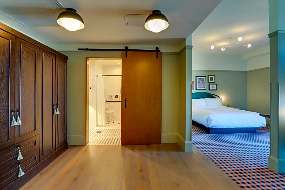 Trilogy Hotel Montgomery, Autograph Collection