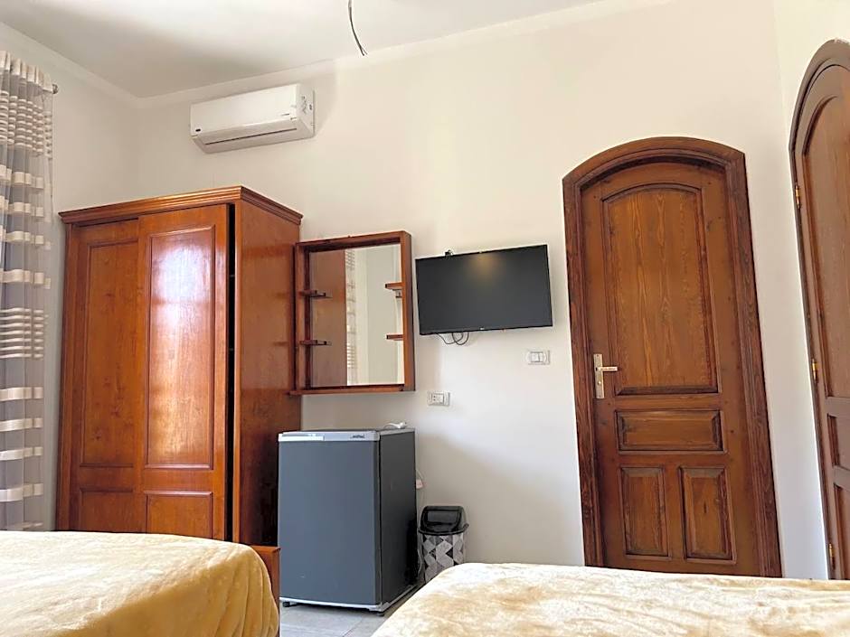 Mikhaila Guest House