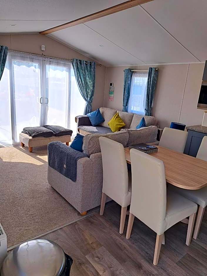 Duffy's Den - Parkdean California Cliffs - Fulmar 45