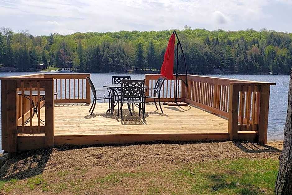 Red Cedar Chalet on Brady Lake
