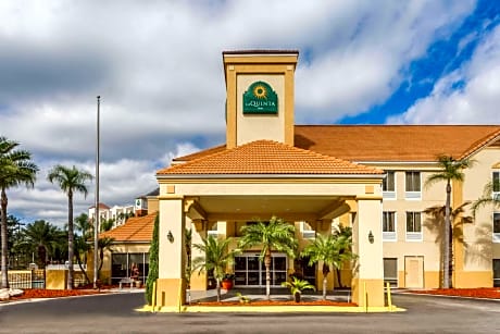 La Quinta by Wyndham Orlando Universal area