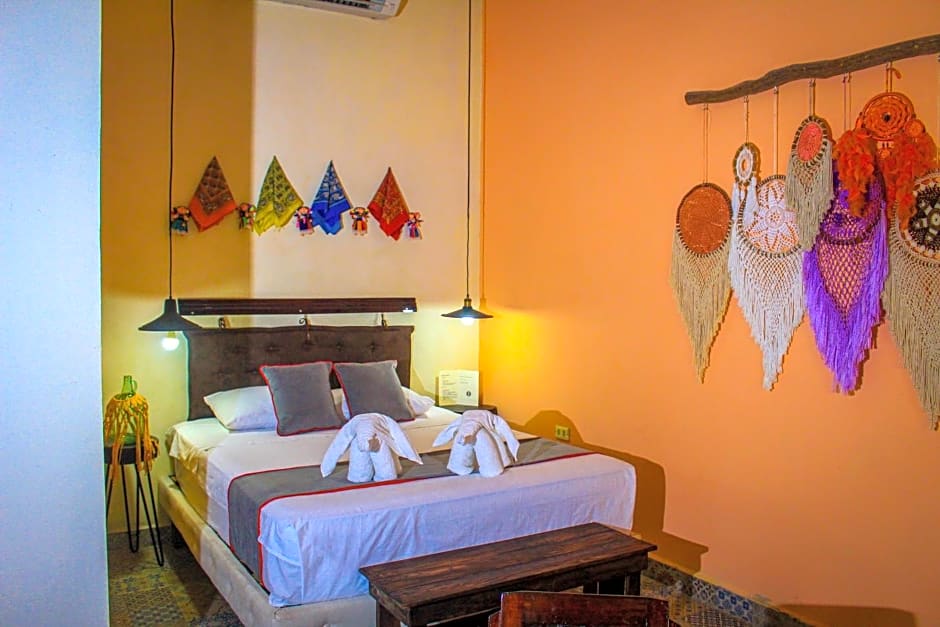 Casa Aluxes Hotel