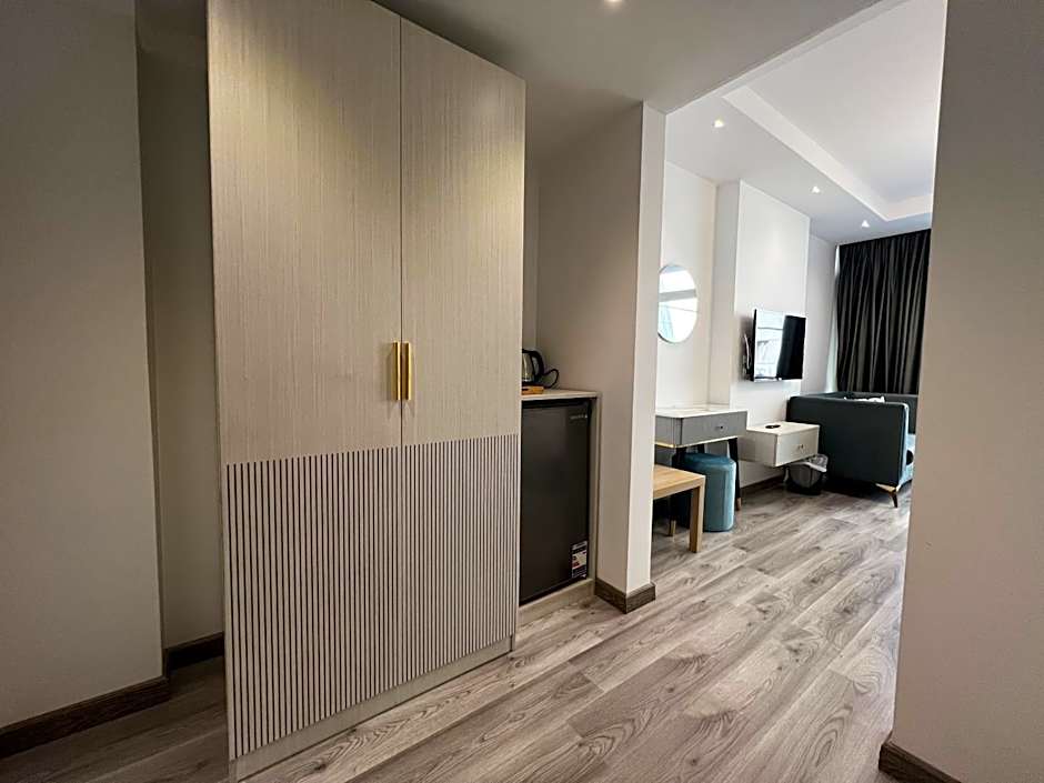 Onyx Pyramids Boutique Hotel