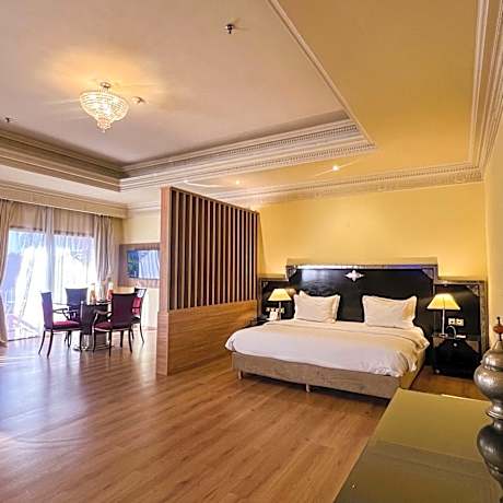 Ambassador Suite (2 Adults)