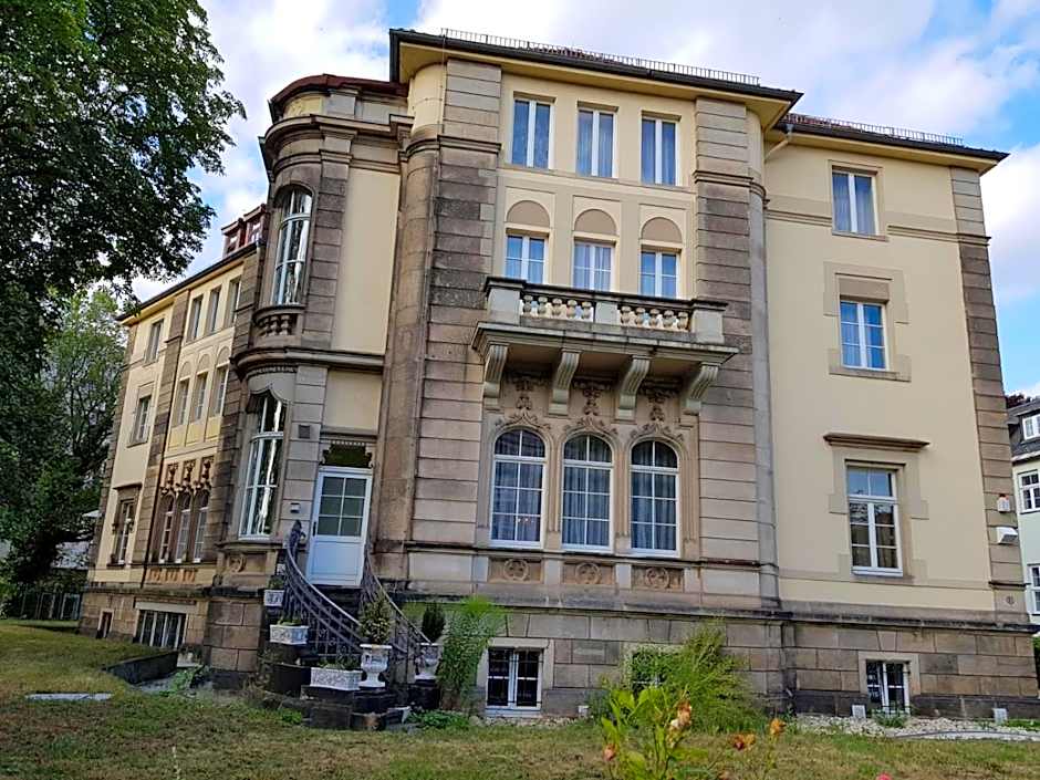 Hotel-Villa Lalee