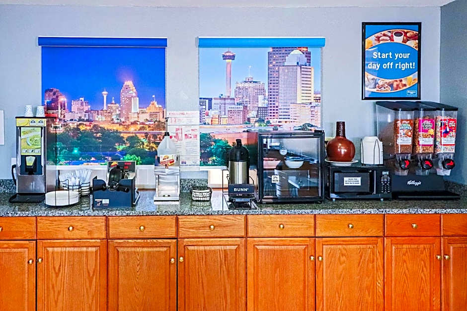 Rodeway Inn San Antonio Lackland AFB - SeaWorld