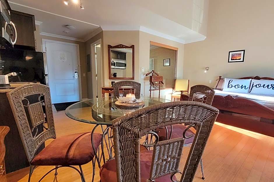 Charming studio with kitchen St-Sauveur