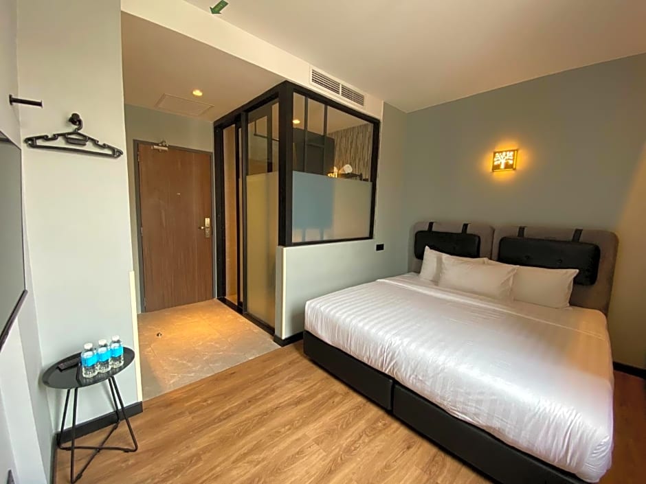 The Seraya Hotel