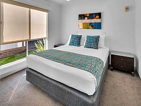 Queenscliff Two Bedroom Cabin