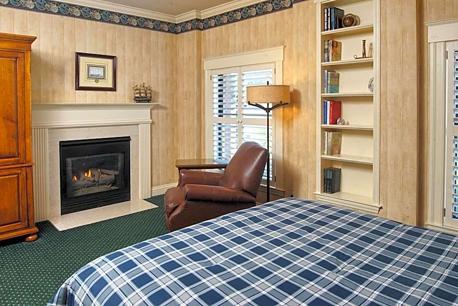 Superior 1 Queen Bed — 4 fotoğraftan 1. fotoğraf