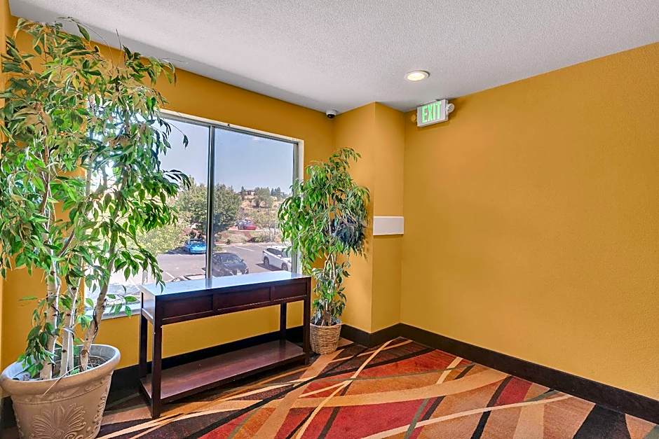 Quality Inn Near Six Flags Discovery Kingdom-Napa Valley