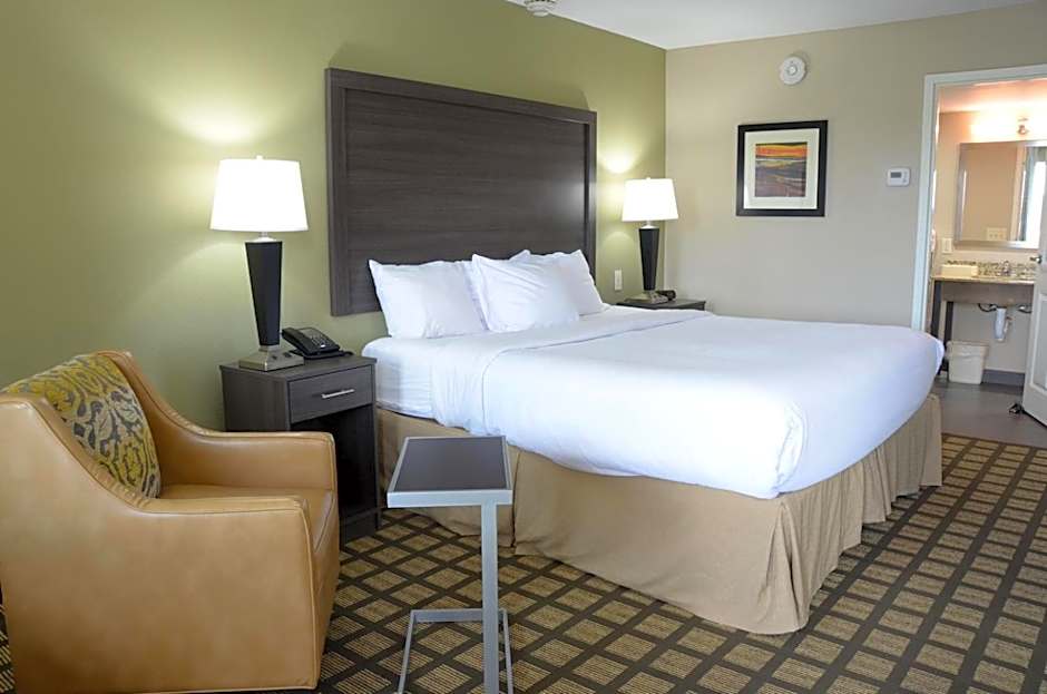 Baymont by Wyndham Clarksville