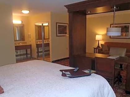 Hampton Inn & Suites Wiggins