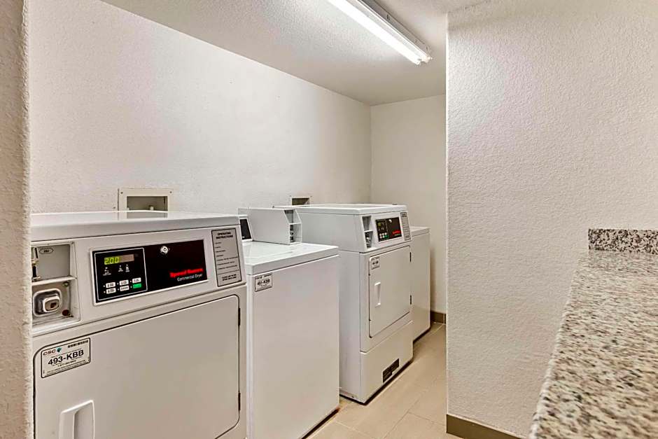 Comfort Inn & Suites Chesapeake