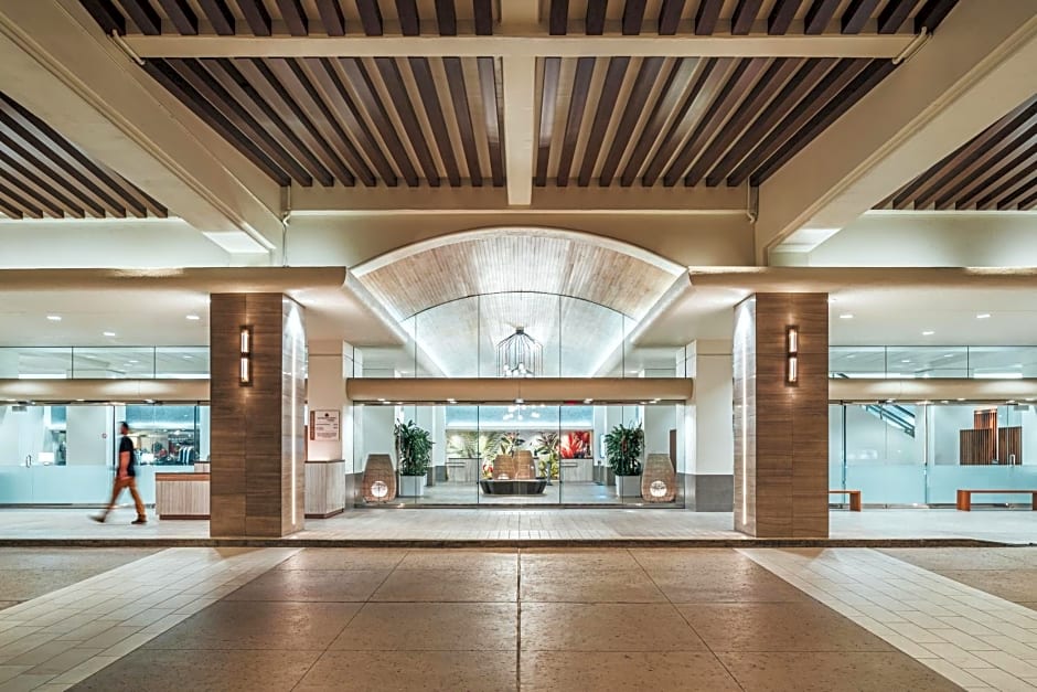 Ala Moana Honolulu by Mantra