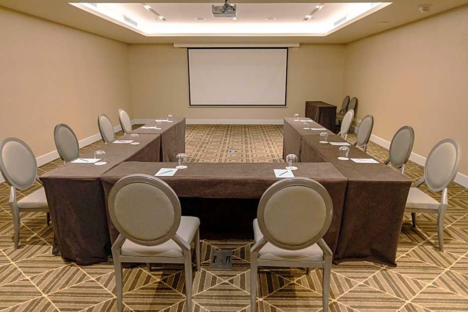 Bristol Panama, a Registry Collection Hotel