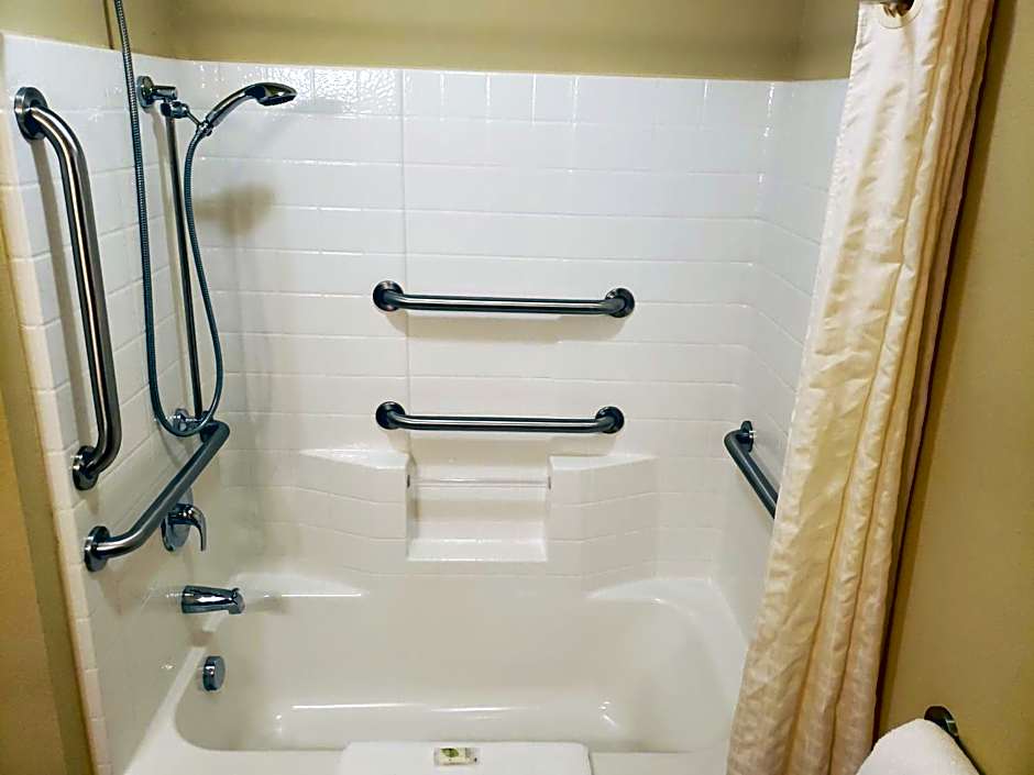 Cobblestone Inn & Suites - Holyoke