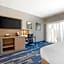 Edgewater Inn and Suites, an Ascend Collection Hotel