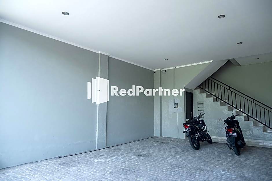 Athena House Syariah Near The Park Mall Solo Baru Mitra RedDoorz