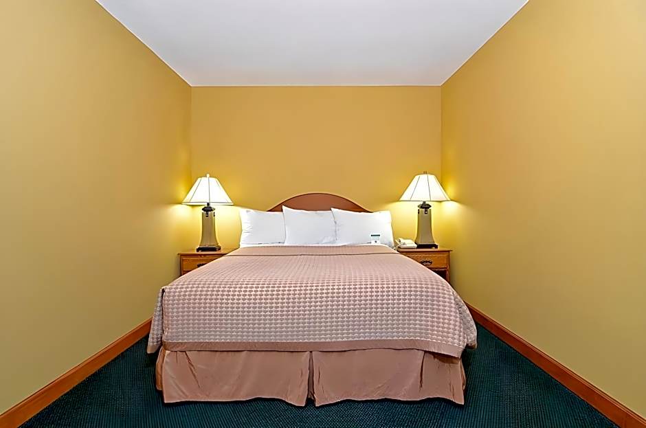 Americas Best Value Inn Iola