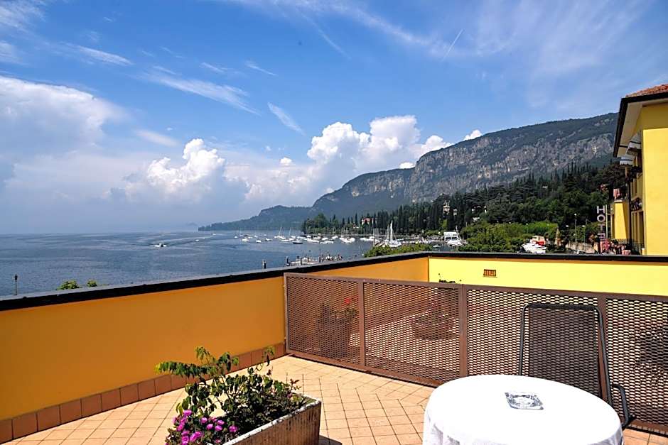 Hotel Ristorante Miralago