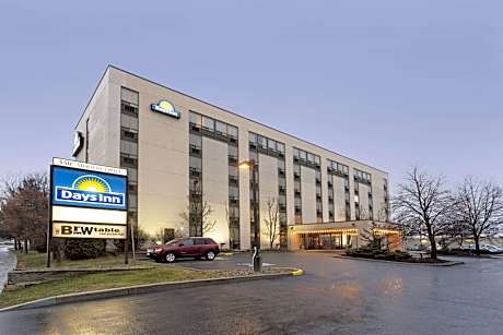 Days Inn by Wyndham Ottawa West