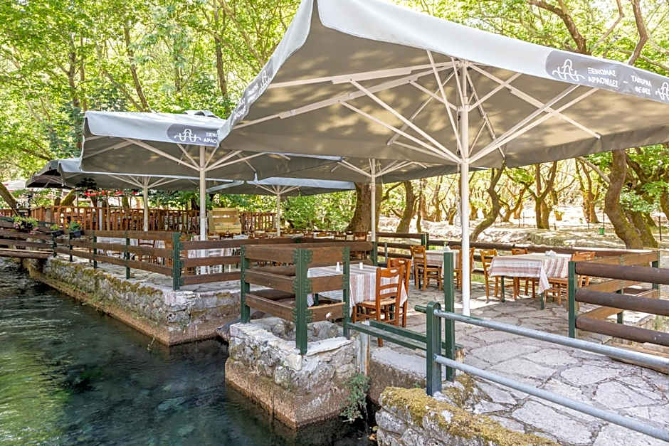 Mountain Hotels "Aroanides"