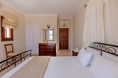 Deluxe Room with Sea View