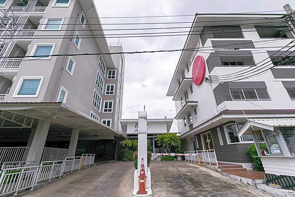 Ruan Plaisoi Apartment