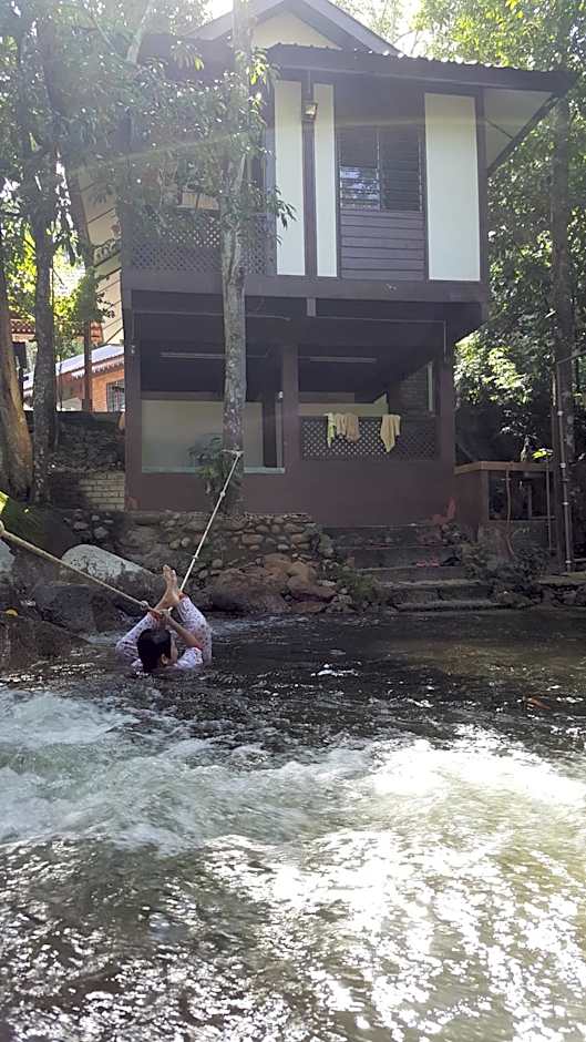 D'Impiana Riverview Chalet # Lenggong