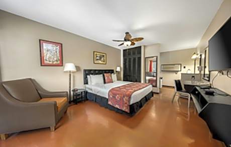 Deluxe King Bed