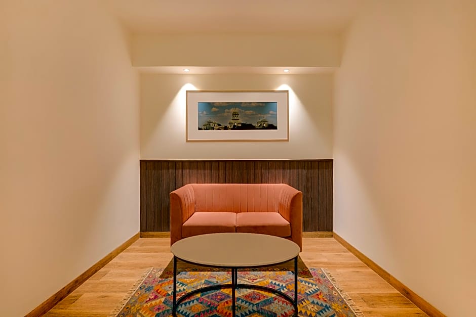 Red Fox by Lemon Tree Hotels, Hyderabad