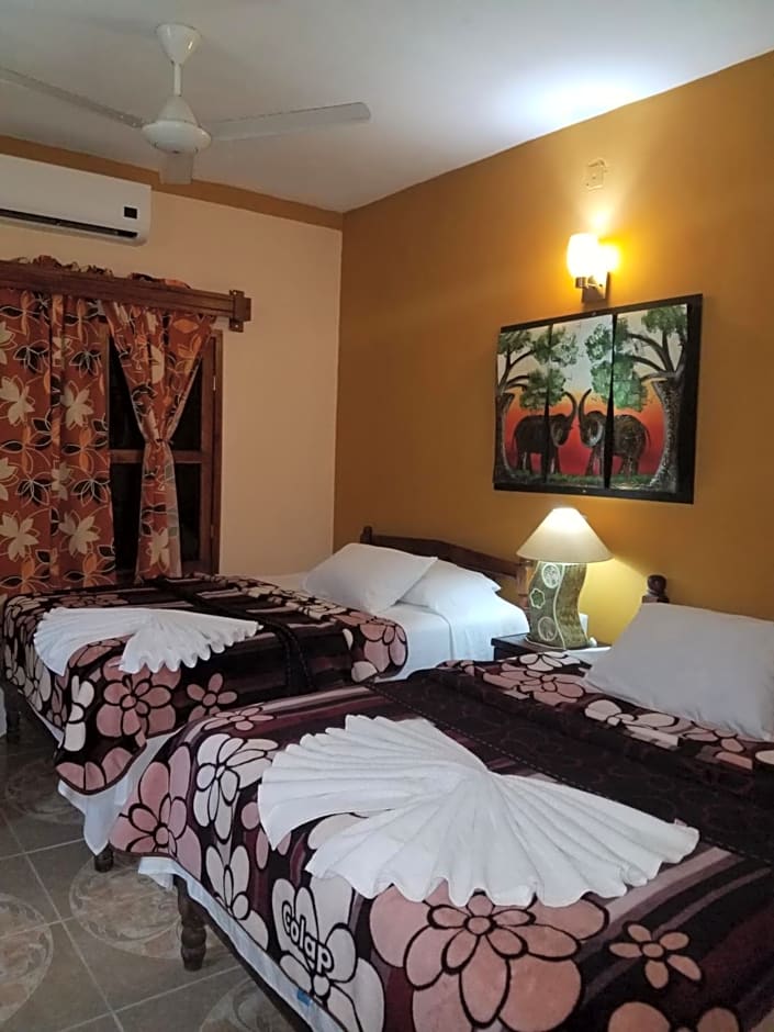 Hotel Mayahau Coba