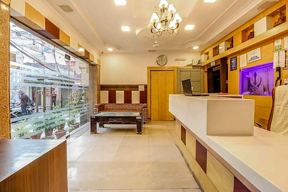 Hotel Glow Inn Paharganj-3 Mins Walk From New Delhi Railway Station