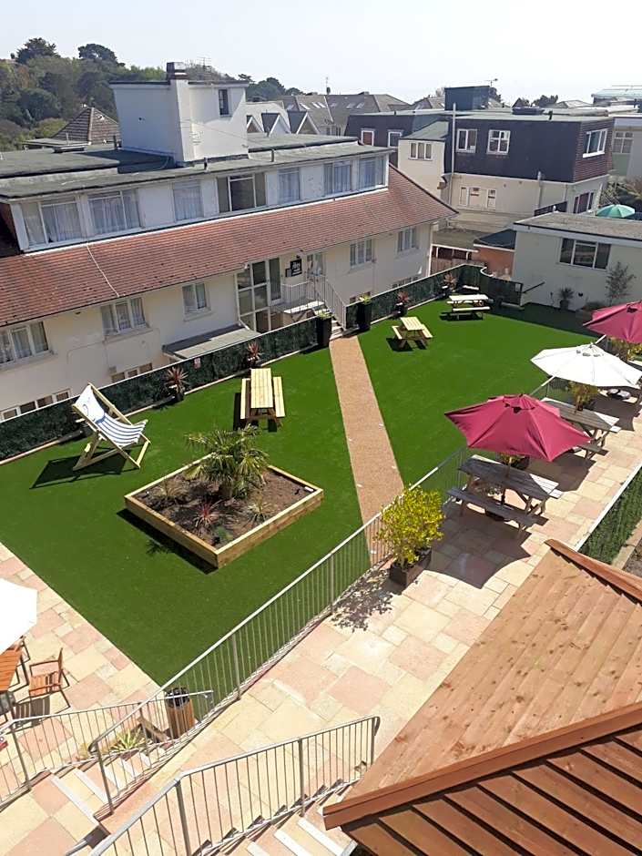 The Riviera Hotel & Apartments - Alum Chine