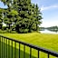Oyster Bay Inn & Suites
