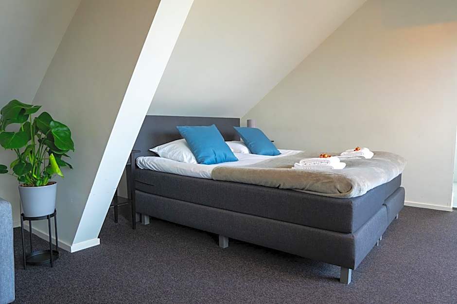 1851 Bar - Hotel - Cinema