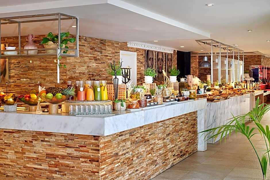 ME Ibiza - Leading Hotels of the World