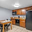 Celebration Suites At Old Town