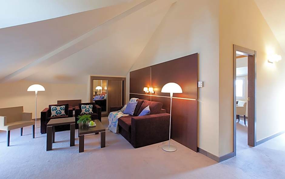 RICE Palacio de los Blasones