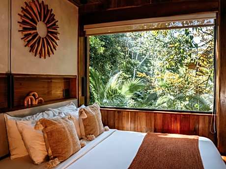 Jungle Immersion With Terrace W/AC