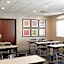Holiday Inn Express & Suites Davis - University Area By IHG