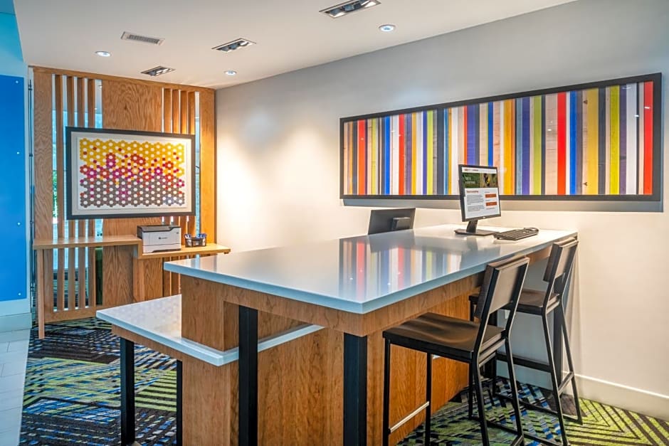 Holiday Inn Express And Suites Atlanta Arpt Ne - Hapeville By IHG