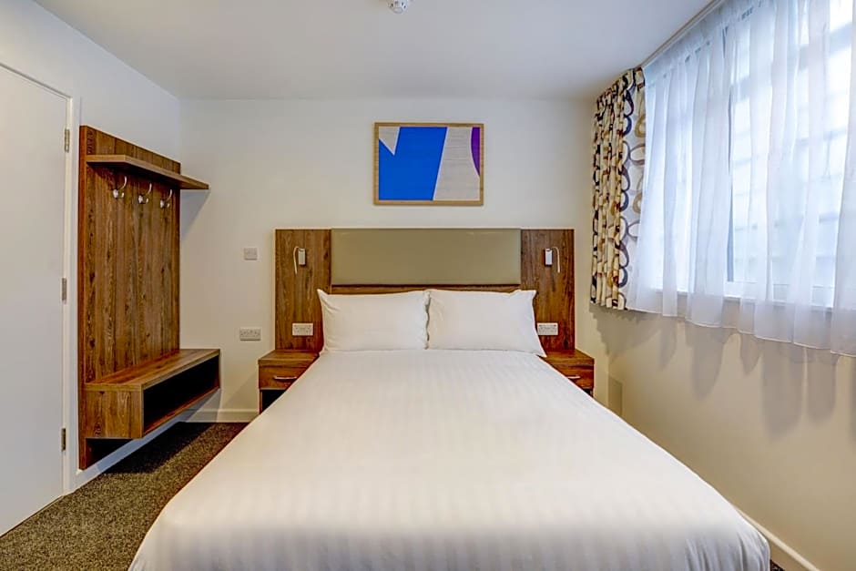 OYO Plymouth Central