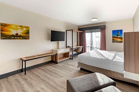 Accessibility - 1 King, Bathtub, Nonsmoking