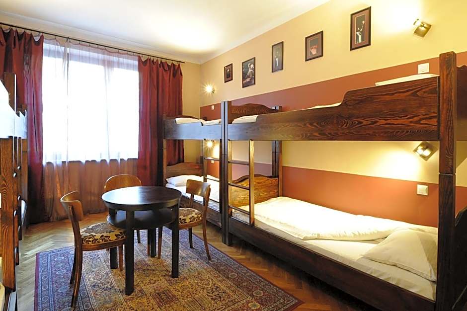 Hostel Deco