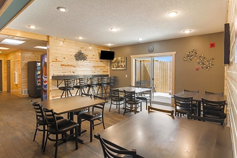 Boarders Inn & Suites by Cobblestone Hotels - Superior/Duluth