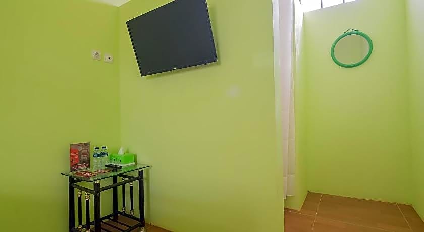 RedDoorz Syariah near Museum Wisma Karya Subang