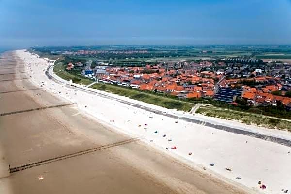 Zoutelande,modern verblijf bij de zee
