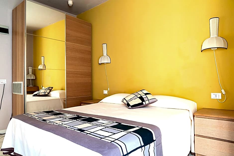HOTEL TRIONFAL - Fronte Mare - Vicinissimi al Centro